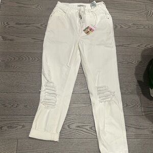 Guess mom jeans white new with tags size 26